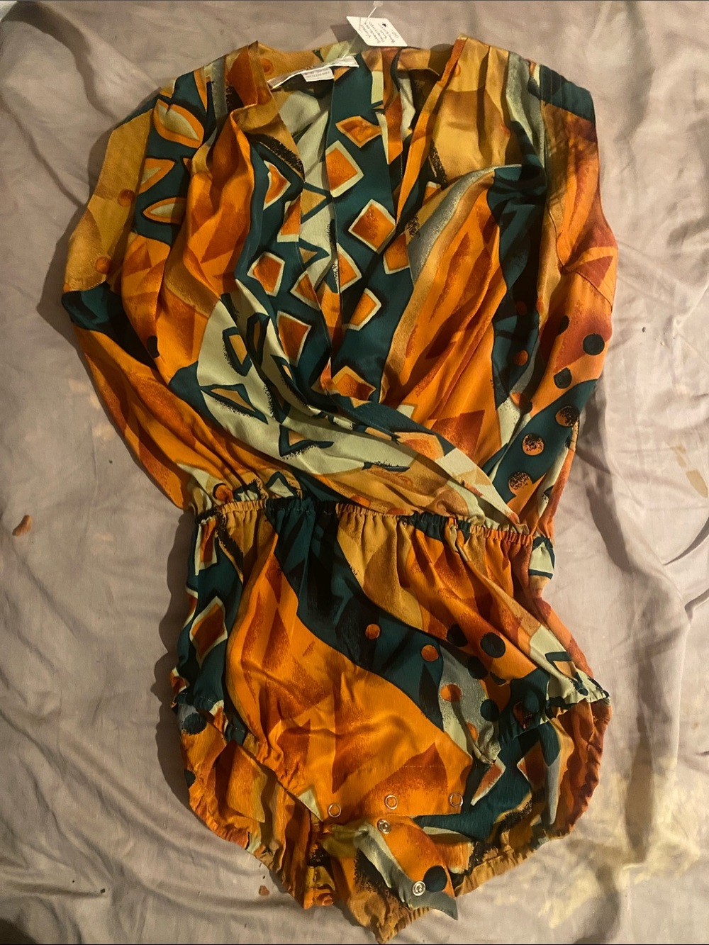 Vintage Beautiful abstract artsy blouse